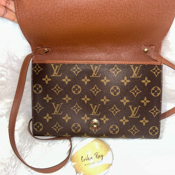 !SOLD! Louis Vuitton Monogram Bordeaux - Picture 10 of 16